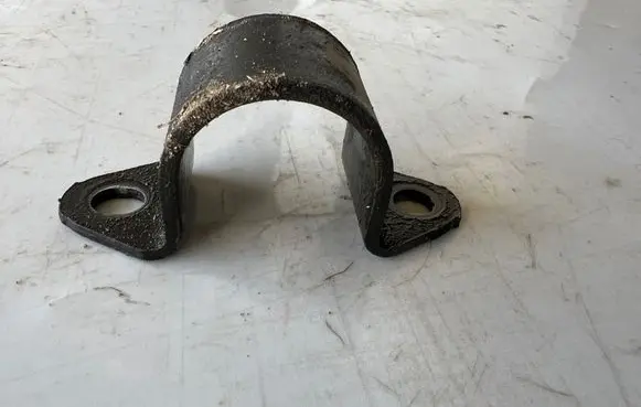Toyota Prius (NHW20) Sway bar bush bracket, front 