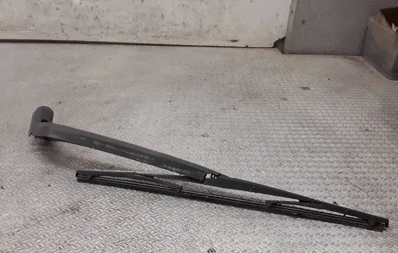 Toyota Previa (XR30, XR40) II Rear wiper blade