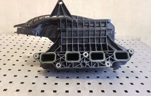 Volkswagen Golf Plus Intake manifold 03C129711AD 03C145749B