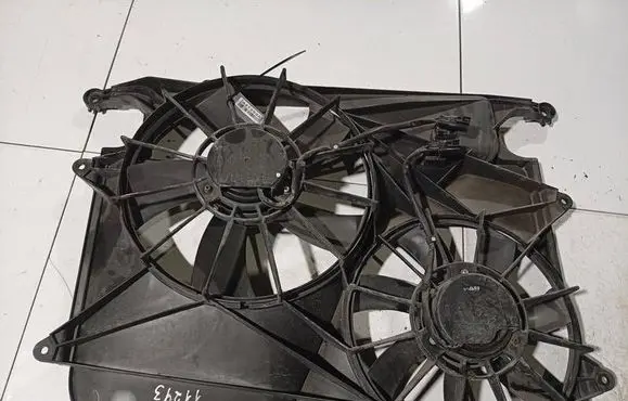 Opel Antara Radiator cooling fan shroud 