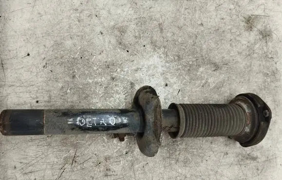 Volkswagen Jetta V Front shock absorber/damper