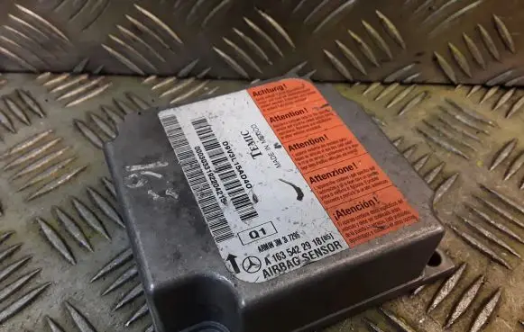 Mercedes-Benz ML W163 Airbag control unit/module 1635422918