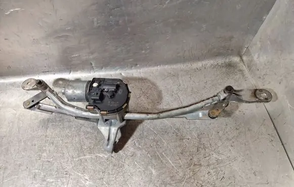 BMW 6 F12 F13 Front wiper linkage and motor 3397021524 4899841