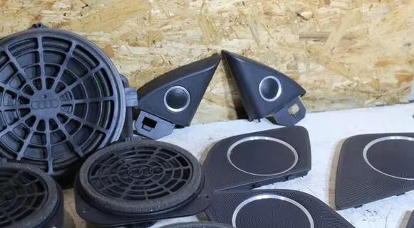 Audi A4 S4 B8 8K Front door speaker 8T0035415B