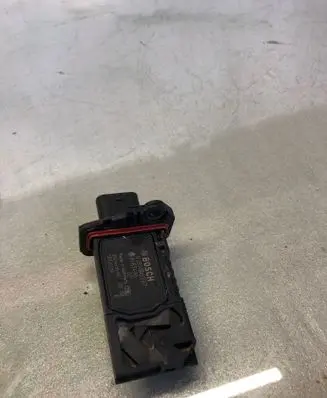 BMW X2 U10 Mass air flow meter 858349602