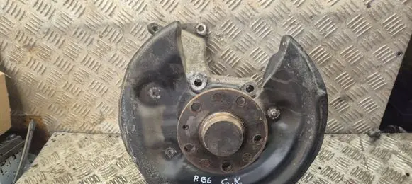 Volkswagen PASSAT B6 Rear wheel hub