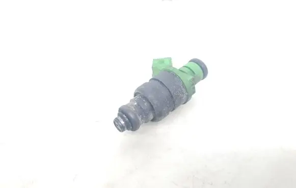Audi A4 S4 B6 8E 8H Fuel injector 078133551BB