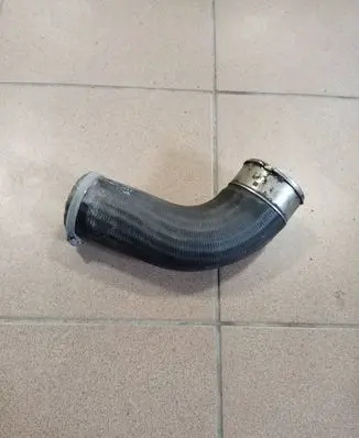 Volvo V70 Intercooler hose/pipe 31370286