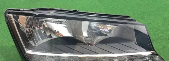 Skoda Fabia Mk3 (NJ) Headlight/headlamp 6V1941016D 030111520200 LE17A6401