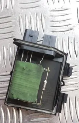Audi 80 90 S2 B4 Heater blower fan relay 893959263