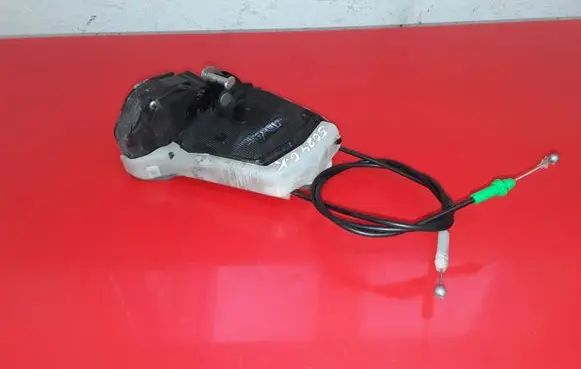 Toyota Verso-S Rear door lock NOCODE
