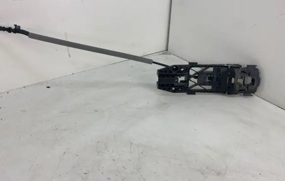 Rear door exterior handle/bracket