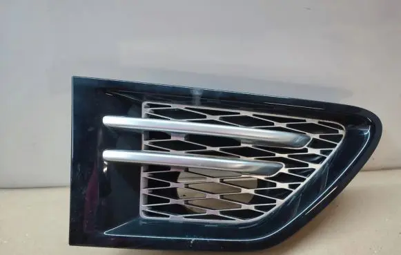 Land Rover Range Rover Sport L320 Fender grill 22082000