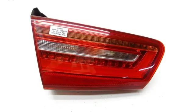Tailgate rear/tail lights