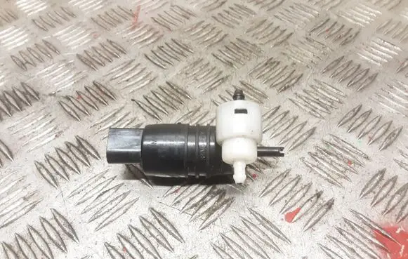 BMW X6 E71 Windscreen/windshield washer pump 38834901