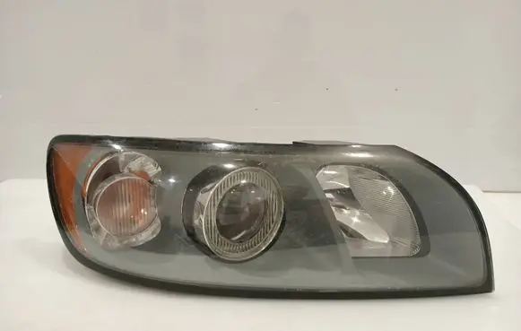 Volvo V50 Headlight/headlamp 30698649 0301198204