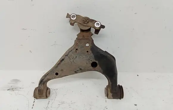 Toyota Hilux (AN120, AN130) Front lower control arm/wishbone