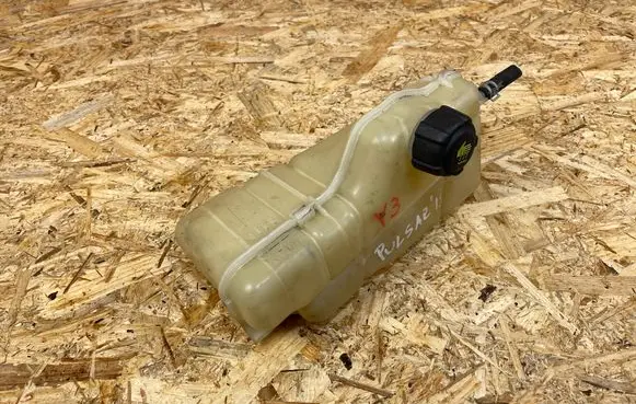 Nissan Pulsar Coolant expansion tank/reservoir 
