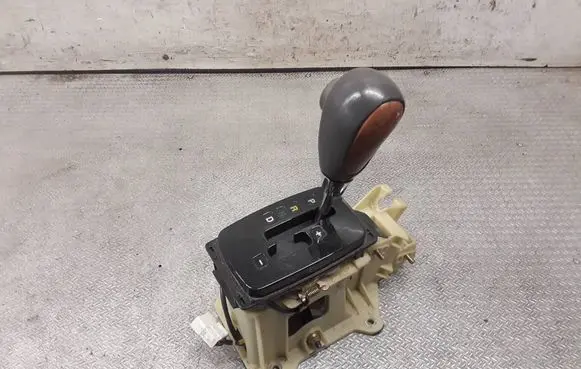 KIA Opirus Gear shifter/selector 