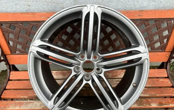 Audi Q5 SQ5 R20 alloy rim 