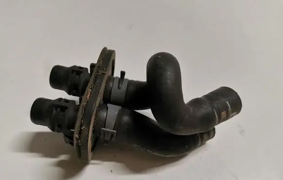 Audi Q5 SQ5 Engine coolant pipe/hose 8R0819350AM