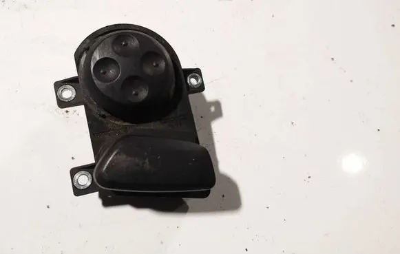 Volkswagen PASSAT B6 Wing mirror switch