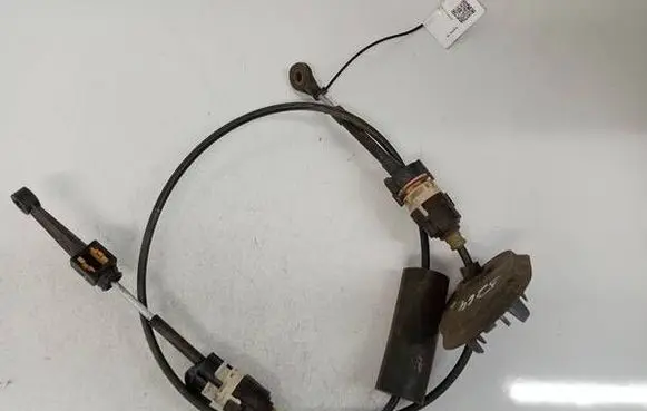 Opel Insignia A Gear shift cable linkage 