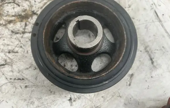 Mercedes-Benz CLS C218 X218 Crankshaft pulley A6420300403