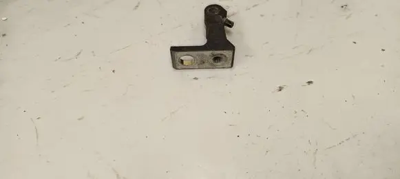 Porsche Cayenne (9Y0 9Y3) Rear door lower hinge A046574