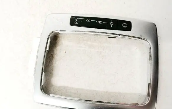 Mercedes-Benz C AMG W204 Gear shifter surround trim plastic a2042674688 a2042674688q1