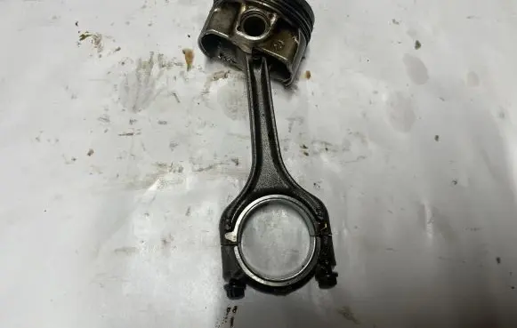 Volkswagen Jetta VII Piston 04ER UK2