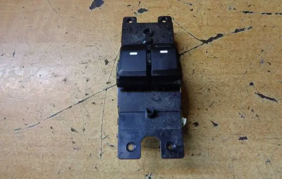 Hyundai i20 (GB IB) Electric window control switch 93570C8050 GC0109 510100109