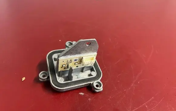 BMW X1 F48 F49 LED ballast control module 7428791 90068144 62843868
