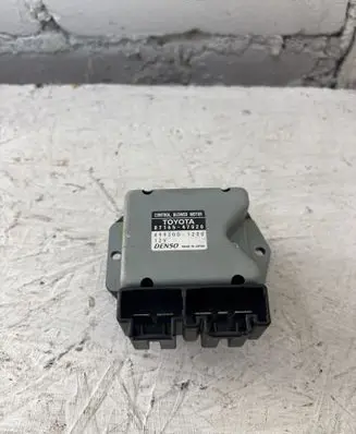 Toyota Prius (XW20) Heater blower motor/fan resistor 8716547020