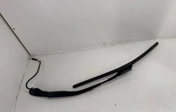 Alfa Romeo Stelvio Front wiper blade arm 640774432
