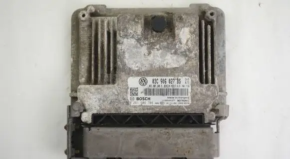 Volkswagen Golf VI Engine control unit/module 03C906027BS 0261S06704