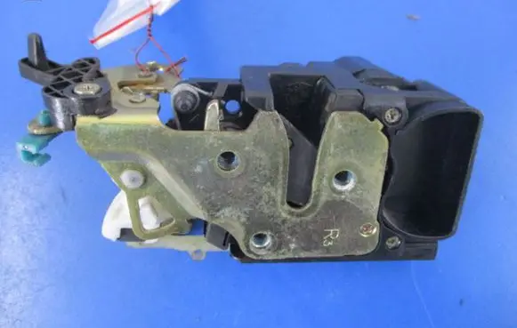 Chevrolet Kalos Rear door lock