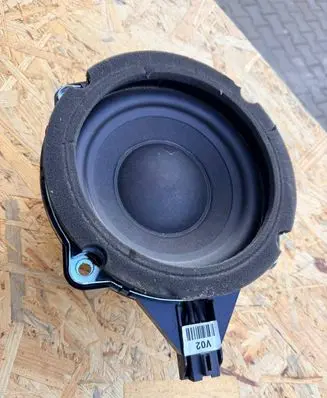 Hyundai i40 Subwoofer speaker 963803Z050