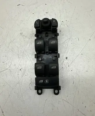 Volvo XC70 Electric window control switch 31334882 12W425 SWEB02