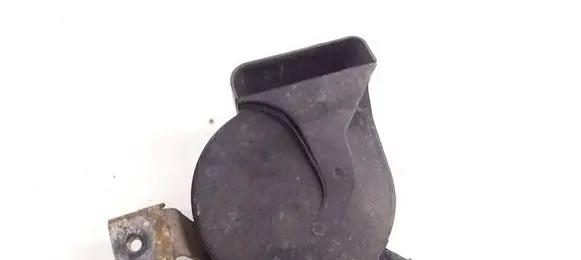 Volvo V70 Horn signal E349042