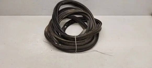 Toyota Verso Trunk rubber seal (body) 