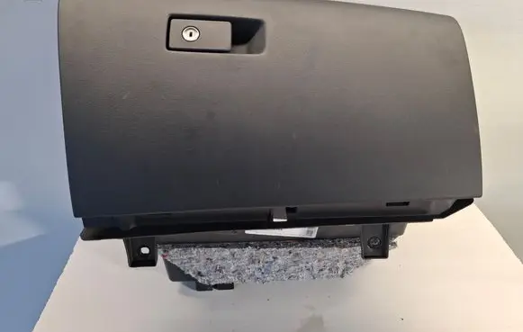 Volvo V60 Glove box 30755651 39809234