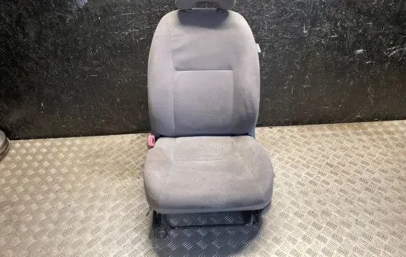 Toyota Prius (XW20) Front driver seat 