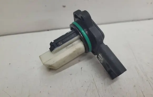 BMW 5 E60 E61 Mass air flow meter 5WK97508 7551638 057017503