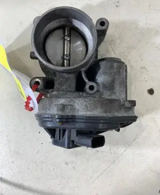 Ford Focus Throttle valve VP4F9U 9E928AB