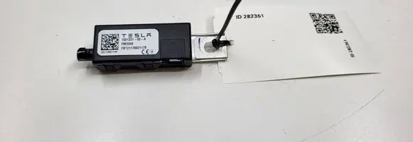 Tesla Model Y Aerial antenna amplifier 155133100A