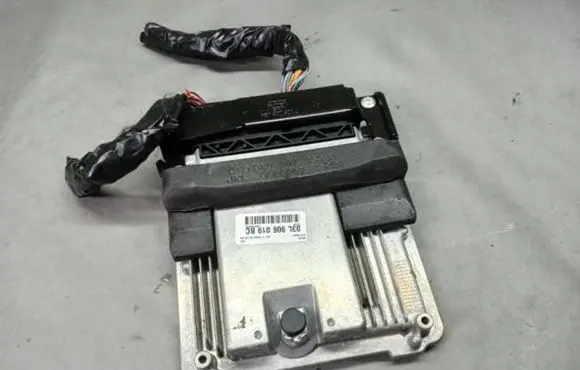 Audi Q5 SQ5 Engine control unit/module 03L906019BC 46115065