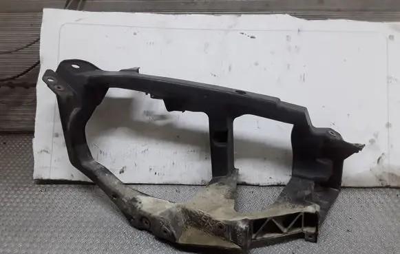 Mitsubishi Colt Headlight/headlamp mounting bracket MN105060