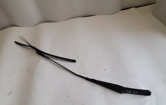 Audi A4 S4 B9 Windshield/front glass wiper blade 8W1955408
