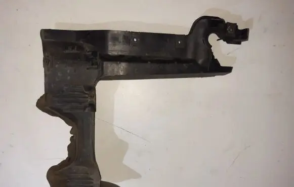 Volvo XC70 Battery bracket 30760952
